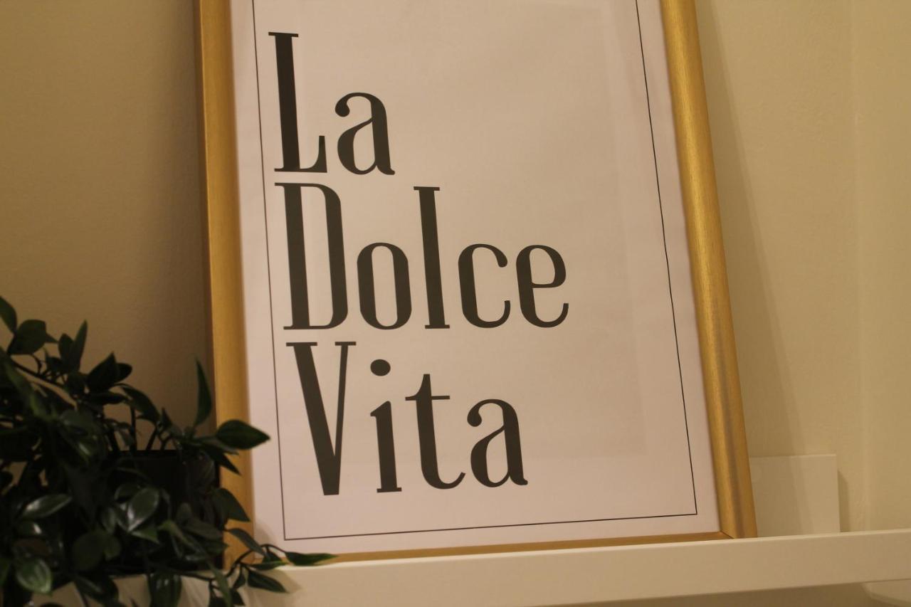 Casa Hari Bed and Breakfast Salerno Buitenkant foto