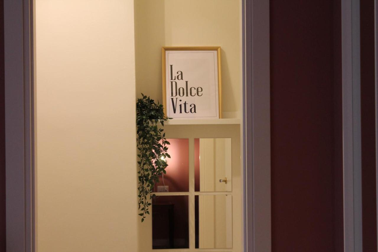 Casa Hari Bed and Breakfast Salerno Buitenkant foto